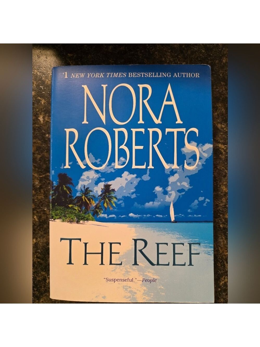 💥4 for $25💥The Reef By Nora Roberts